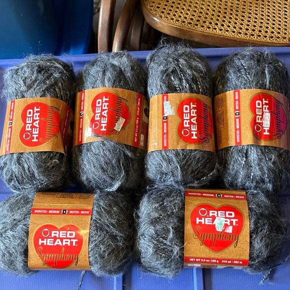 Red heart Symphony, yarn. 6 skeins, very soft, dark charcoal, gray - Picture 8 of 8